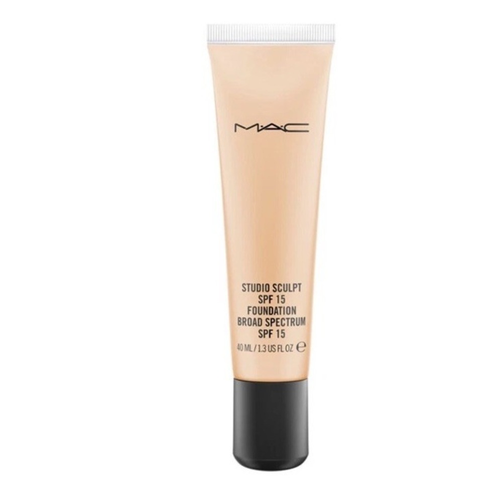 MAC STUDIO SCULPT SPF15 FOUNDATION 40ML /1.3 Oz 100% AUTHENTIC NC20